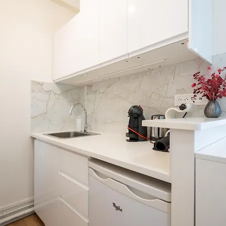 Charming And Bright 1bdr Near The Marais شقة